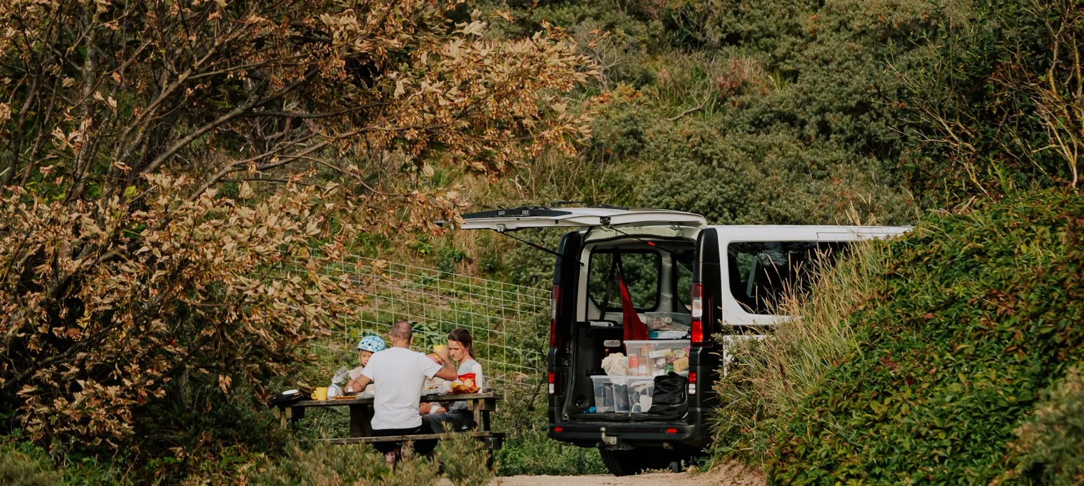 Kamperen in de duinen met gezin